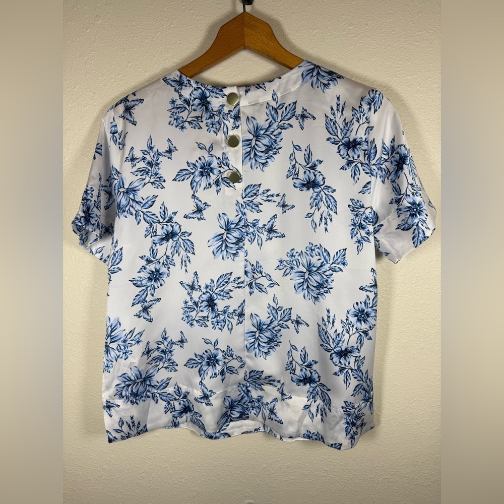 Lands End Short Sleeve Blue White Floral Blouse Butterfly Gold Buttons 6P - Picture 4 of 8